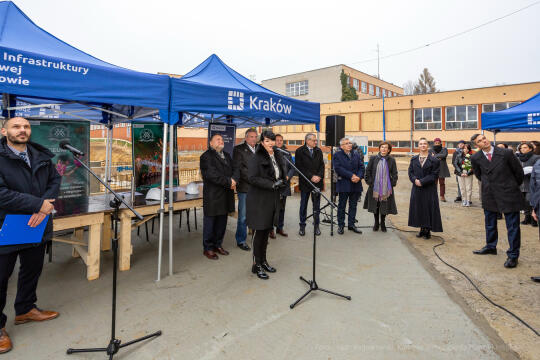 _mg_6005.jpg-akt, erekcyjny, budowa, XXX LO, liceum, wmurowanie, Kulig, 2022, listopad