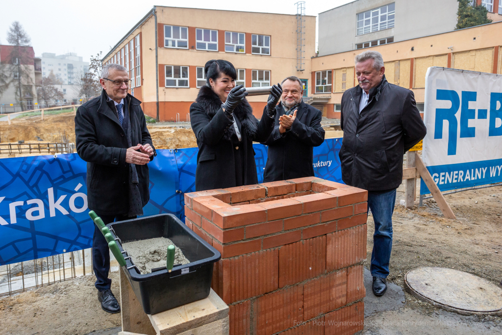 _mg_6060.jpg-akt, erekcyjny, budowa, XXX LO, liceum, wmurowanie, Kulig, 2022, listopad  Autor: P. Wojnarowski