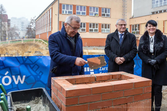 _mg_6110.jpg-akt, erekcyjny, budowa, XXX LO, liceum, wmurowanie, Kulig, 2022, listopad