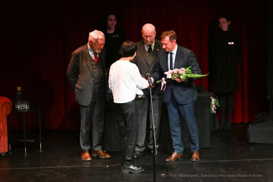 Krakowa 2021 mecenas, Krakowa, nagroda, miasta, Majchrowski, kultury, 2022, listopad, statuetki