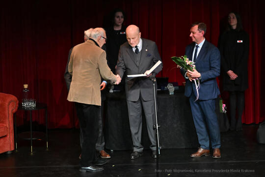 Krakowa 2021 mecenas, Krakowa, nagroda, miasta, Majchrowski, kultury, 2022, listopad, statuetki