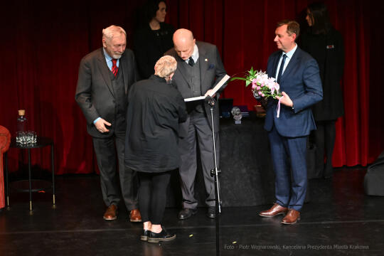 Krakowa 2021 mecenas, Krakowa, nagroda, miasta, Majchrowski, kultury, 2022, listopad, statuetki