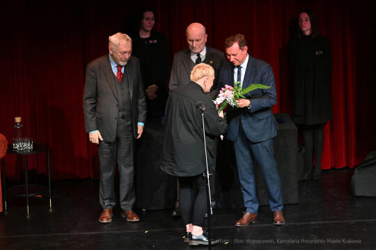 Krakowa 2021 mecenas, Krakowa, nagroda, miasta, Majchrowski, kultury, 2022, listopad, statuetki