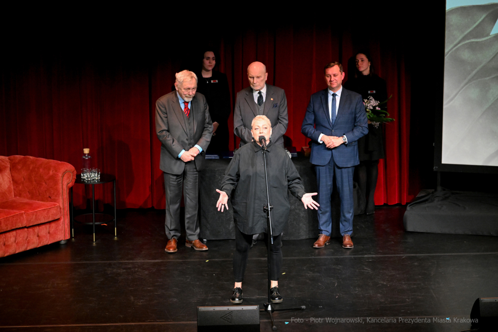 Krakowa 2021 mecenas, Krakowa, nagroda, miasta, Majchrowski, kultury, 2022, listopad, statuetki  Autor: P. Wojnarowski