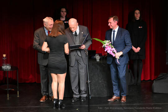 Krakowa 2021 mecenas, Krakowa, nagroda, miasta, Majchrowski, kultury, 2022, listopad, statuetki