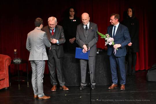 Krakowa 2021 mecenas, Krakowa, nagroda, miasta, Majchrowski, kultury, 2022, listopad, statuetki