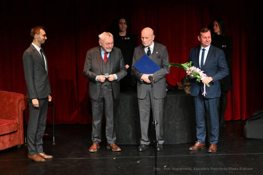 Krakowa 2021 mecenas, Krakowa, nagroda, miasta, Majchrowski, kultury, 2022, listopad, statuetki