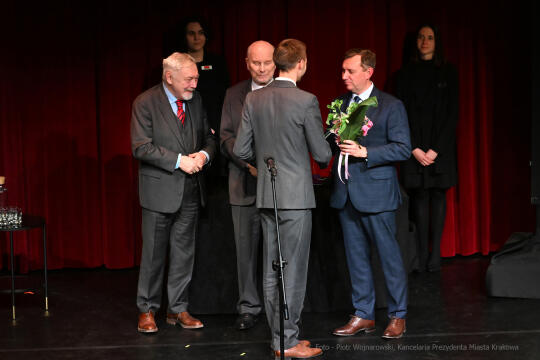 Krakowa 2021 mecenas, Krakowa, nagroda, miasta, Majchrowski, kultury, 2022, listopad, statuetki
