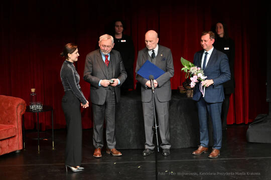 Krakowa 2021 mecenas, Krakowa, nagroda, miasta, Majchrowski, kultury, 2022, listopad, statuetki