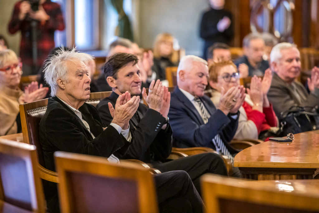 jg_krpl_20221202_6286.jpg-Medal, Jasiński, Majchrowski  Autor: P. Wojnarowski