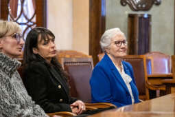 umk_4307.jpg-Maksymowicz, Lidia, obóz, Auschwitz-Birkenau, dziecko, Majchrowski, Honoris Gratia