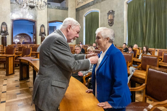 umk_4402.jpg-Maksymowicz, Lidia, obóz, Auschwitz-Birkenau, dziecko, Majchrowski, Honoris Gratia