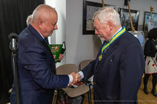 bs-221210-img_1890.jpg-Klub Wojsk Specjalnych, Majchrowski, Medal