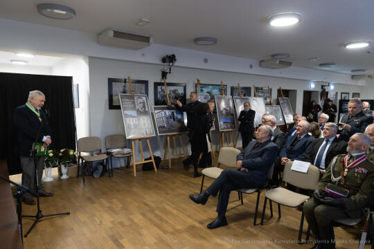 bs-221210-img_1929.jpg-Klub Wojsk Specjalnych, Majchrowski, Medal