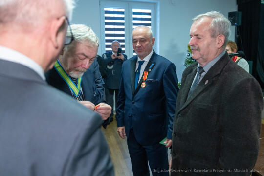 bs-221210-img_1968.jpg-Klub Wojsk Specjalnych, Majchrowski, Medal