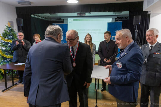 bs-221210-img_1979.jpg-Klub Wojsk Specjalnych, Majchrowski, Medal