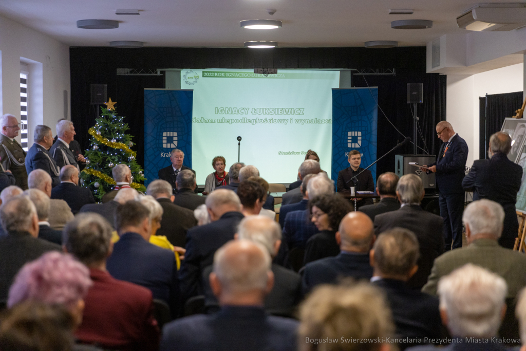 bs-221210-img_1997.jpg-Klub Wojsk Specjalnych, Majchrowski, Medal  Autor: B. Świerzowski