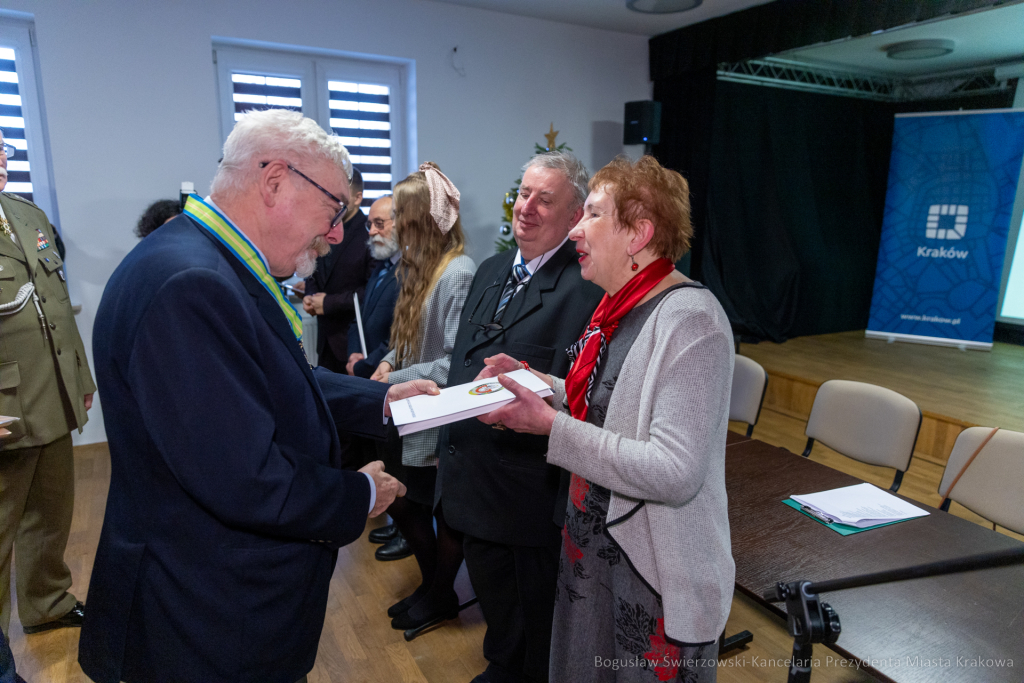 bs-221210-img_2014.jpg-Klub Wojsk Specjalnych, Majchrowski, Medal  Autor: B. Świerzowski