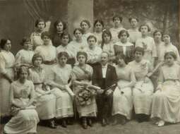 2. chór żeński lutnia, 1914 r., fot. wł. gargul.jpg