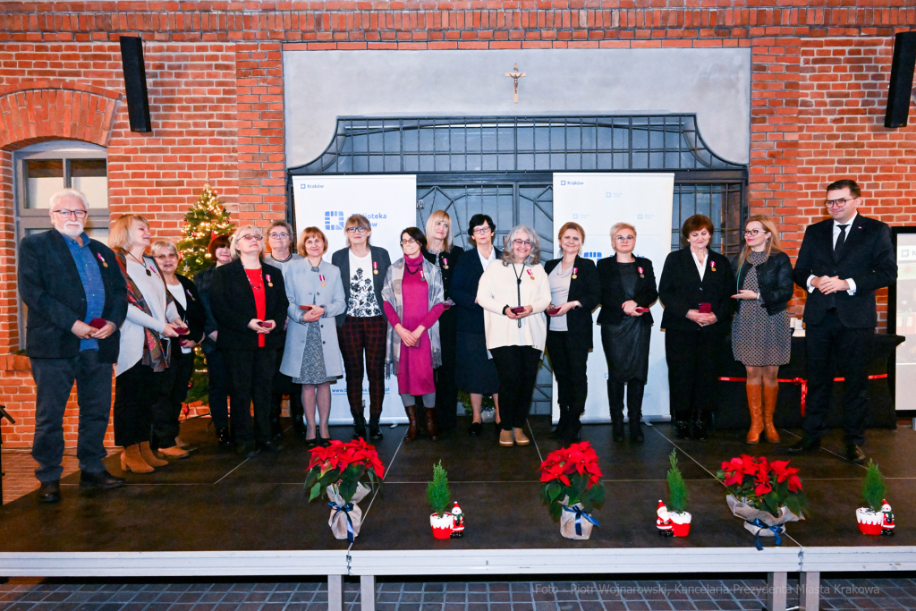 Biblioteka, Kraków, HG, Honoris Gratia, Jubileusz, wojewoda, pracownicy, 2022, grudzień  Autor: P. Wojnarowski