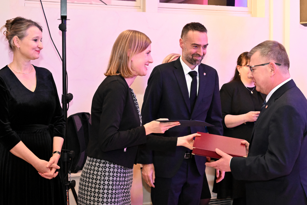 Jubileusz, Konsulat, Konsulatu, Słowacja, Słowacji, uroczystość, medal, Majchrowski, 2022, grudz  Autor: P. Wojnarowski