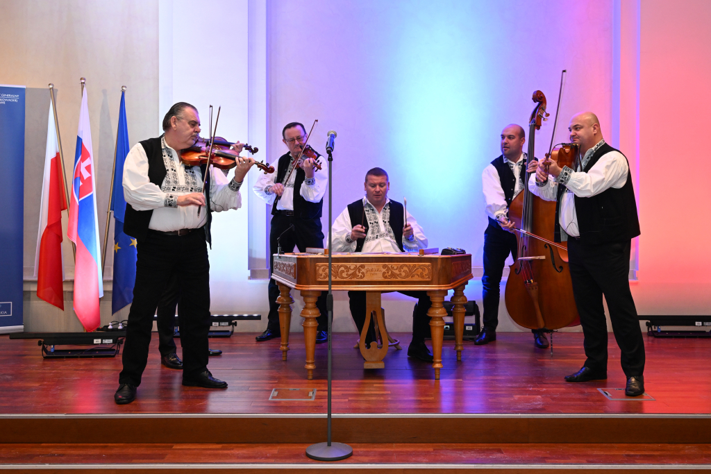 Jubileusz, Konsulat, Konsulatu, Słowacja, Słowacji, uroczystość, medal, Majchrowski, 2022, grudz  Autor: P. Wojnarowski