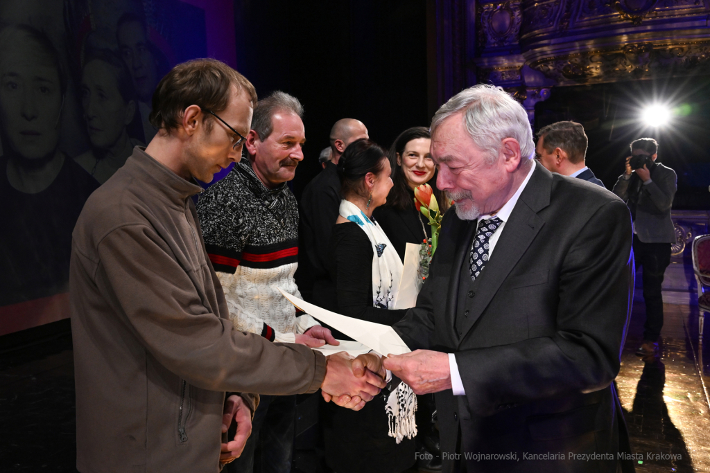 umk_8561.jpg-nagroda, teatralna, imienia, Wyspiańskiego, teatr, aktorzy, Słowackiego, wręczenie  Autor: P. Wojnarowski