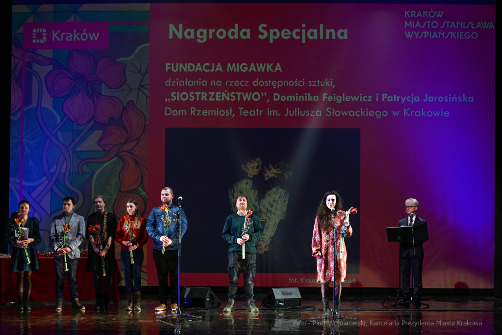 umk_8849.jpg-nagroda, teatralna, imienia, Wyspiańskiego, teatr, aktorzy, Słowackiego, wręczenie  Autor: P. Wojnarowski