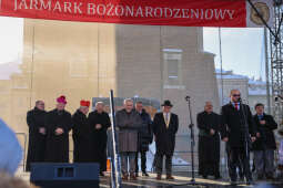 bs-221218-img_4763.jpg-Życzenia Świąteczne, Majchrowski, Jędraszewski