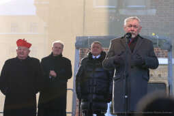 bs-221218-img_4776.jpg-Życzenia Świąteczne, Majchrowski, Jędraszewski