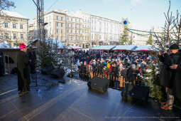 bs-221218-img_4811.jpg-Życzenia Świąteczne, Majchrowski, Jędraszewski