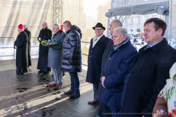 bs-221218-img_4857.jpg-Życzenia Świąteczne, Majchrowski, Jędraszewski