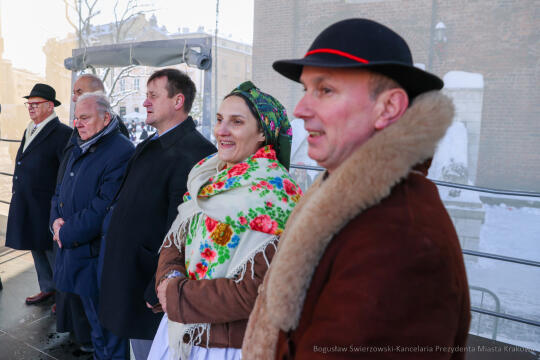 bs-221218-img_4870.jpg-Życzenia Świąteczne, Majchrowski, Jędraszewski