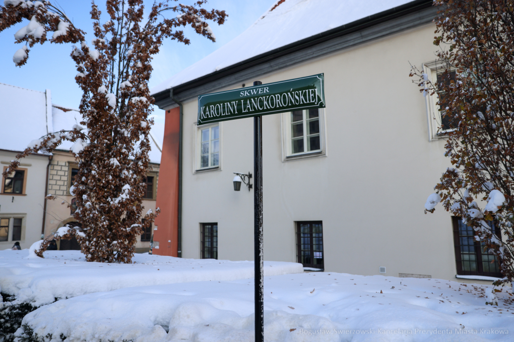 bs-221219-img_5329.jpg-Skwer Lanckorońskiej, Kraków, Piaskowski  Autor: B. Świerzowski
