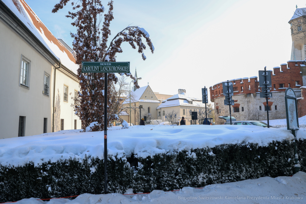 bs-221219-img_5331.jpg-Skwer Lanckorońskiej, Kraków, Piaskowski  Autor: B. Świerzowski