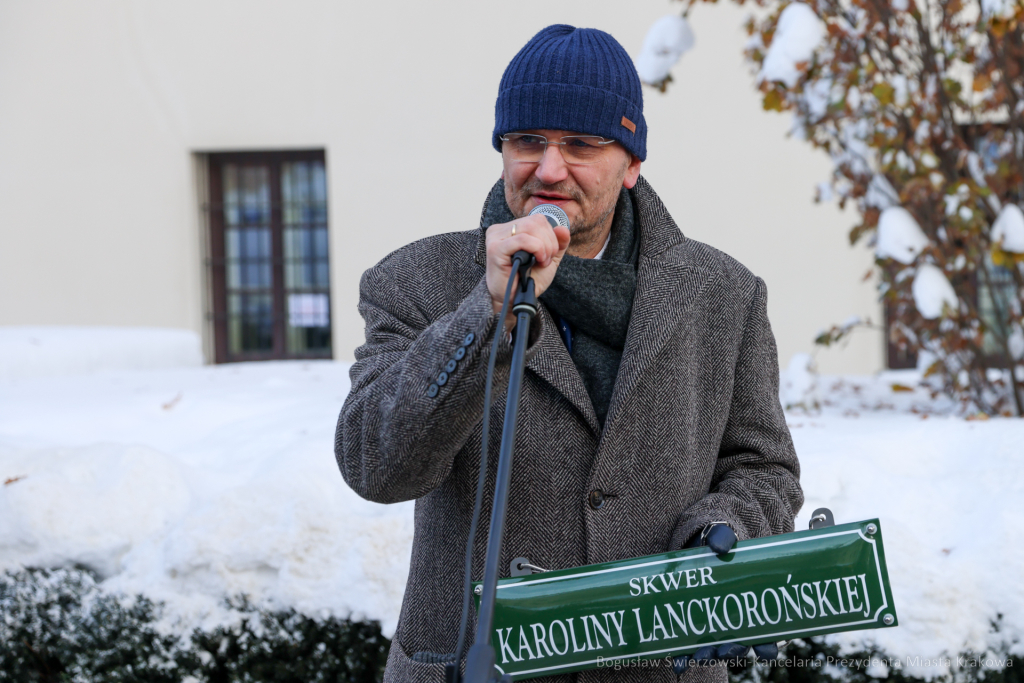 bs-221219-img_5402.jpg-Skwer Lanckorońskiej, Kraków, Piaskowski  Autor: B. Świerzowski