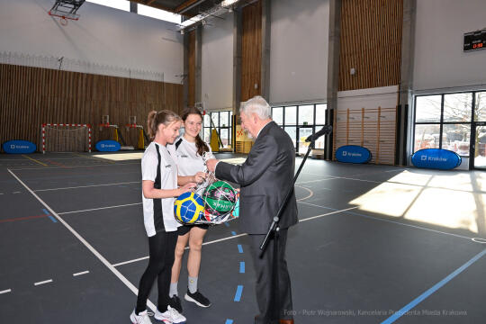 umk_9503.jpg-Hala, otwarcie, Majchrowski, szkoła, Lipińskiego, 151, sport, grudzień, 2022