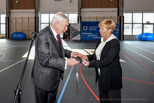 umk_9506.jpg-Hala, otwarcie, Majchrowski, szkoła, Lipińskiego, 151, sport, grudzień, 2022