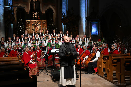 umk_1379.jpg-Mazowsze, koncert, Mogiła, 800 lat, jubileusz, Majchrowski, opactwo, 2022, grudzień