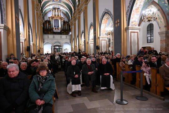 umk_1380.jpg-Mazowsze, koncert, Mogiła, 800 lat, jubileusz, Majchrowski, opactwo, 2022, grudzień