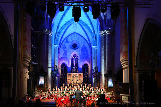 umk_1600.jpg-Mazowsze, koncert, Mogiła, 800 lat, jubileusz, Majchrowski, opactwo, 2022, grudzień