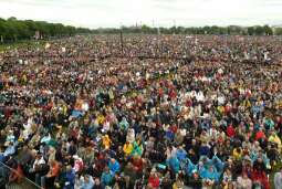 13_dscf4715_foto wiesław majka umk.jpg-Wizyta Benedykta XVI w Krakowie. Maj 2006 r.