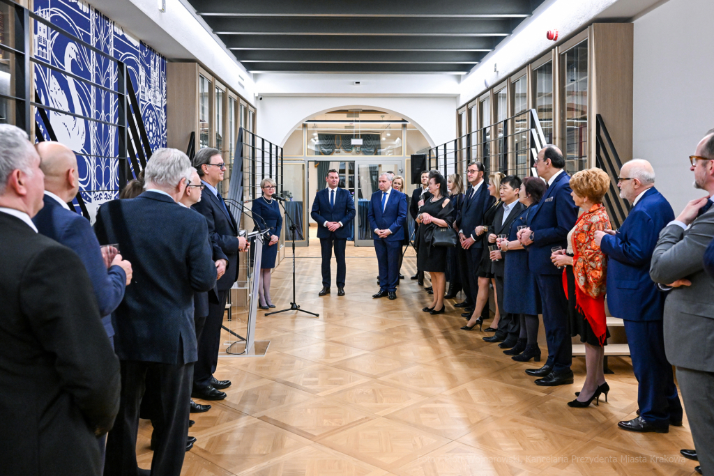 Noworoczne spotkanie Prezydenta Miasta z krakowskim korpusem konsularnym dyplomaci, spotkanie, korpu  Autor: P. Wojnarowski