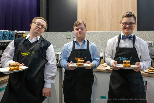 umk_9217.jpg-Down, Zespół Downa, kawiarnia, otwarcie, Społeczna, Kaffka, Majchrowski, 2023