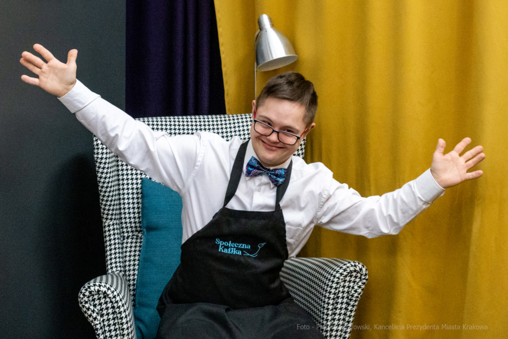 umk_9330.jpg-Down, Zespół Downa, kawiarnia, otwarcie, Społeczna, Kaffka, Majchrowski, 2023  Autor: P. Wojnarowski