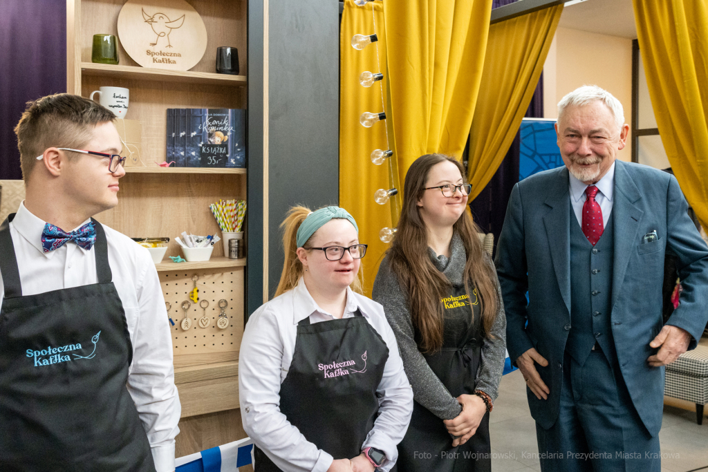 umk_9379.jpg-Down, Zespół Downa, kawiarnia, otwarcie, Społeczna, Kaffka, Majchrowski, 2023  Autor: P. Wojnarowski
