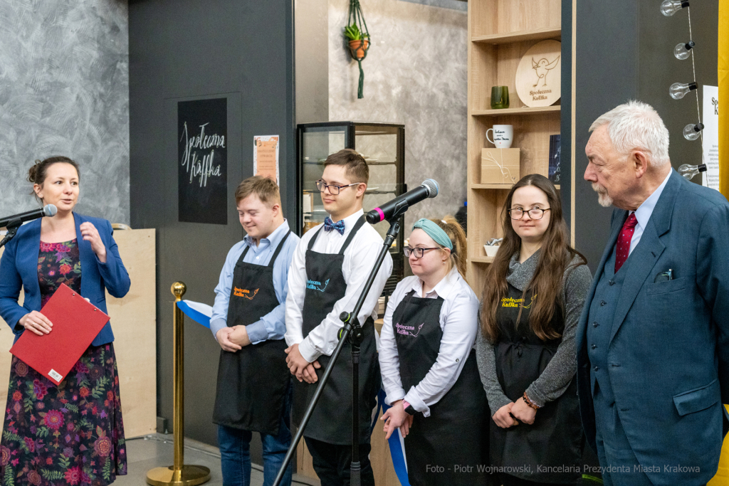 umk_9419.jpg-Down, Zespół Downa, kawiarnia, otwarcie, Społeczna, Kaffka, Majchrowski, 2023  Autor: P. Wojnarowski