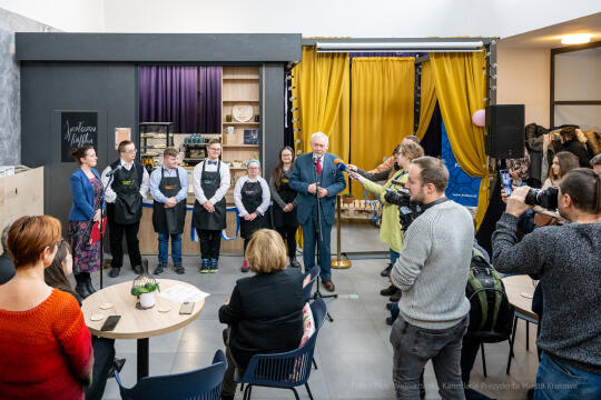 umk_9435.jpg-Down, Zespół Downa, kawiarnia, otwarcie, Społeczna, Kaffka, Majchrowski, 2023