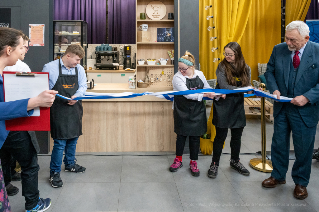 umk_9607.jpg-Down, Zespół Downa, kawiarnia, otwarcie, Społeczna, Kaffka, Majchrowski, 2023  Autor: P. Wojnarowski