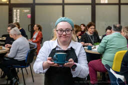 umk_9885.jpg-Down, Zespół Downa, kawiarnia, otwarcie, Społeczna, Kaffka, Majchrowski, 2023